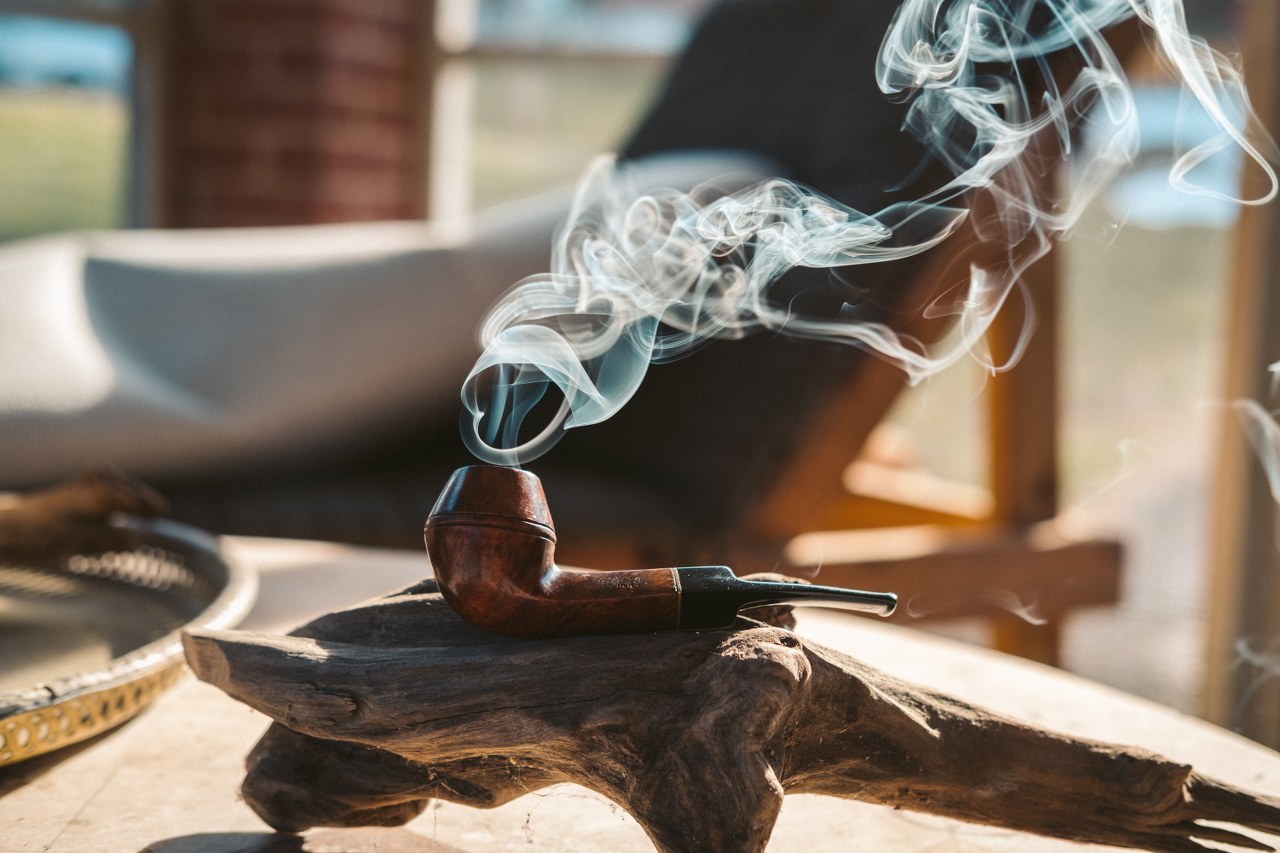 Cum se fumeaza la pipa